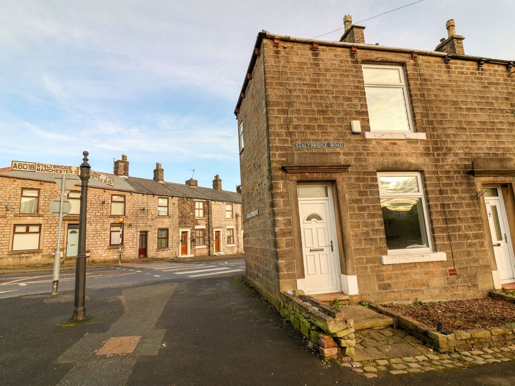 2 bed end terrace house to rent in Stalybridge Road, Mottram, Hyde SK14