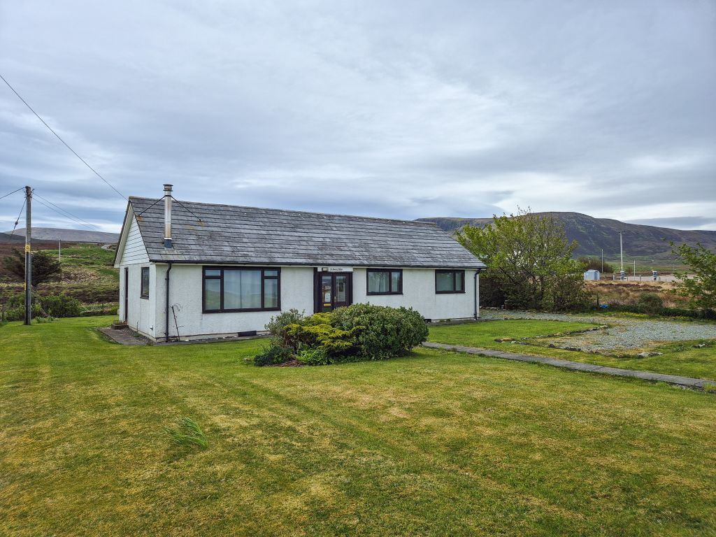 4 bed detached house for sale in Borneskitaig, Kilmuir IV51, £160,000