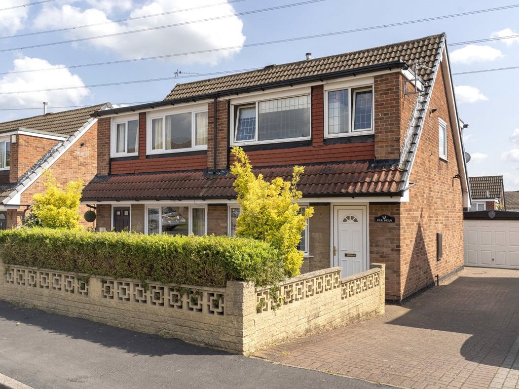 3 bed semidetached house for sale in Samuel Drive, Stanley, Wakefield