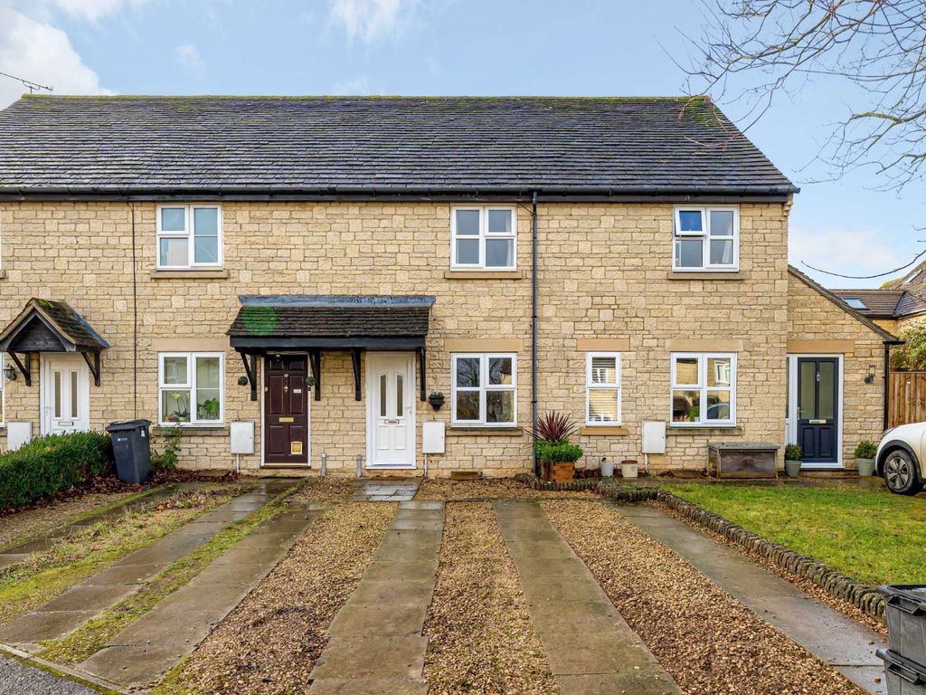 2 bed terraced house to rent in John Tame Close, Fairford GL7, £1,100 pcm Zoopla