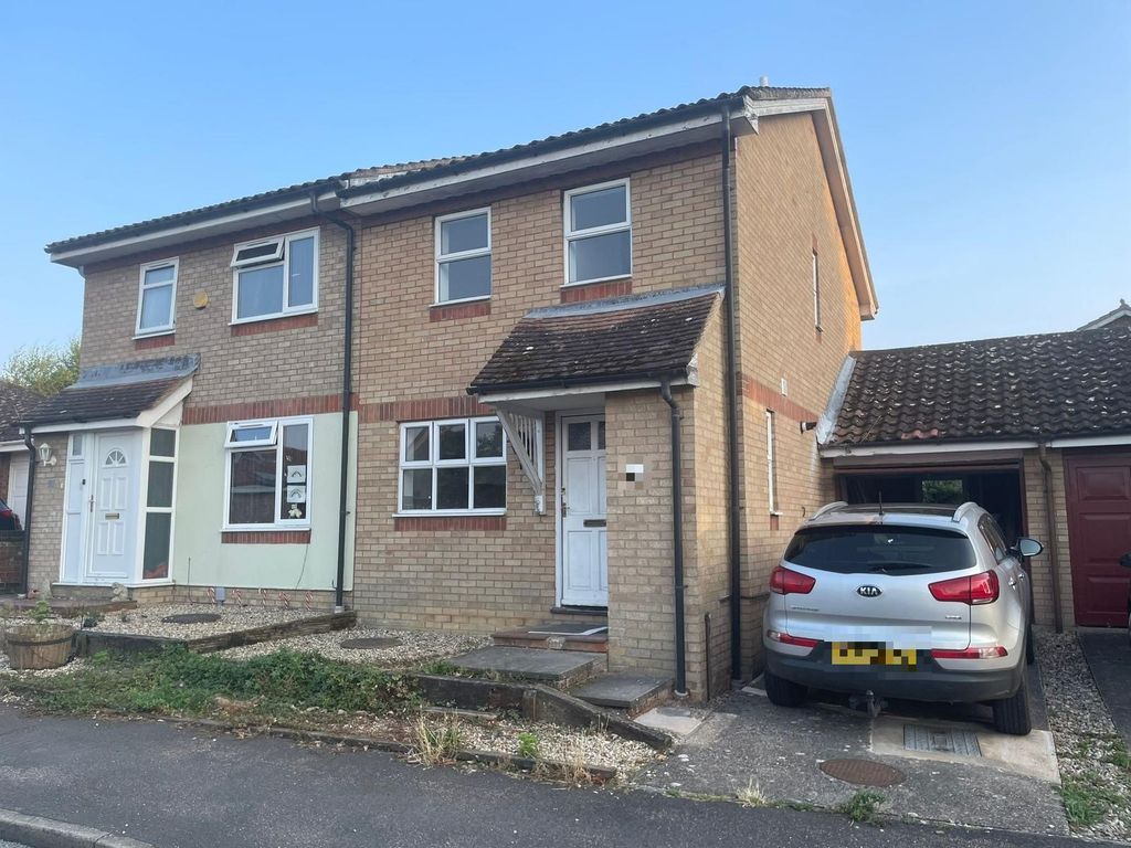 3 bed property to rent in Melton Close, Wymondham NR18, £1,300 pcm Zoopla
