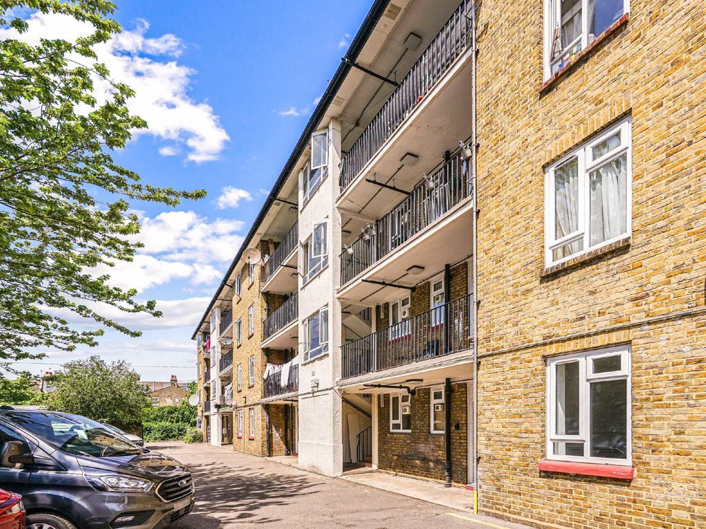 2 bed flat for sale in Fulham Palace Road, London SW6 Zoopla