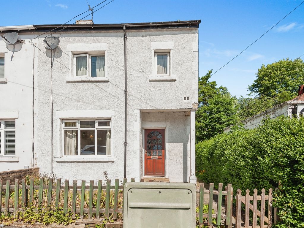 3 bed semidetached house for sale in Cliffe Avenue, Baildon, Shipley