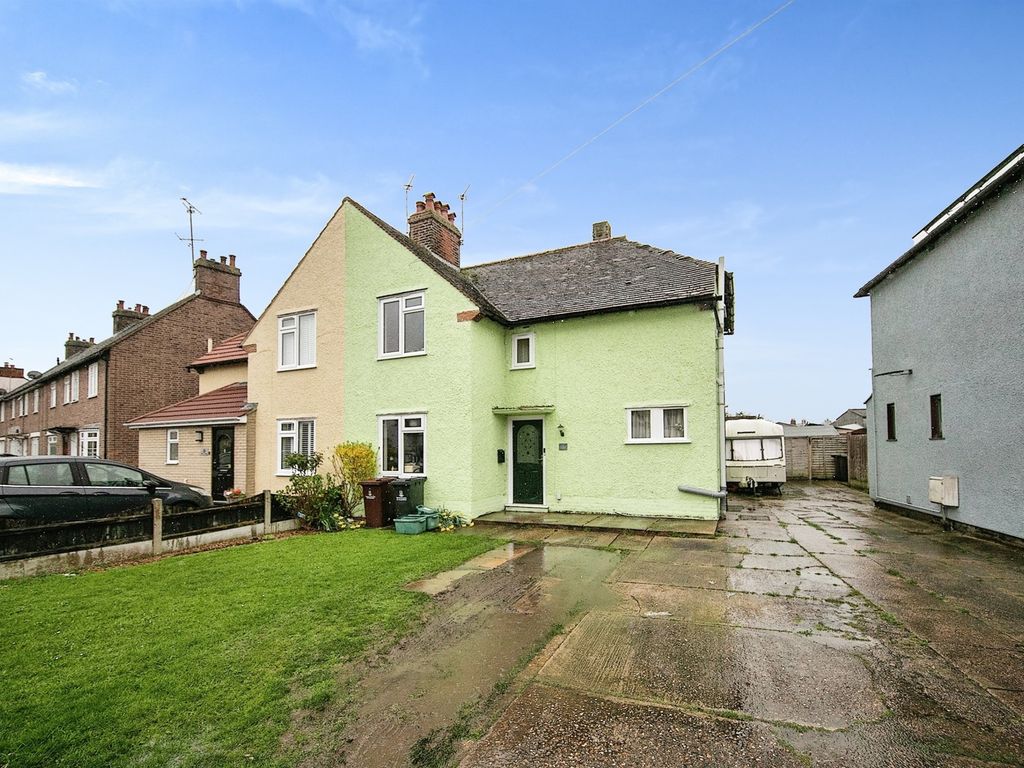 3 bed semidetached house for sale in Defoe Crescent, Mile End