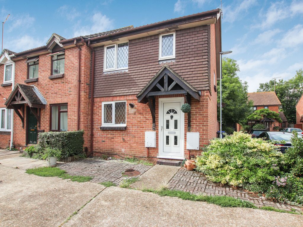 3 bed terraced house for sale in Harlech Close BN13 Zoopla