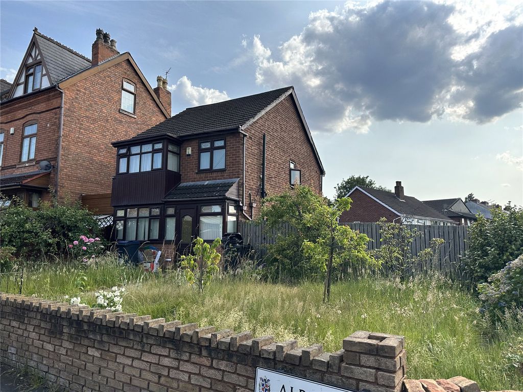 3 bed detached house to rent in Albert Road, Stechford, Birmingham