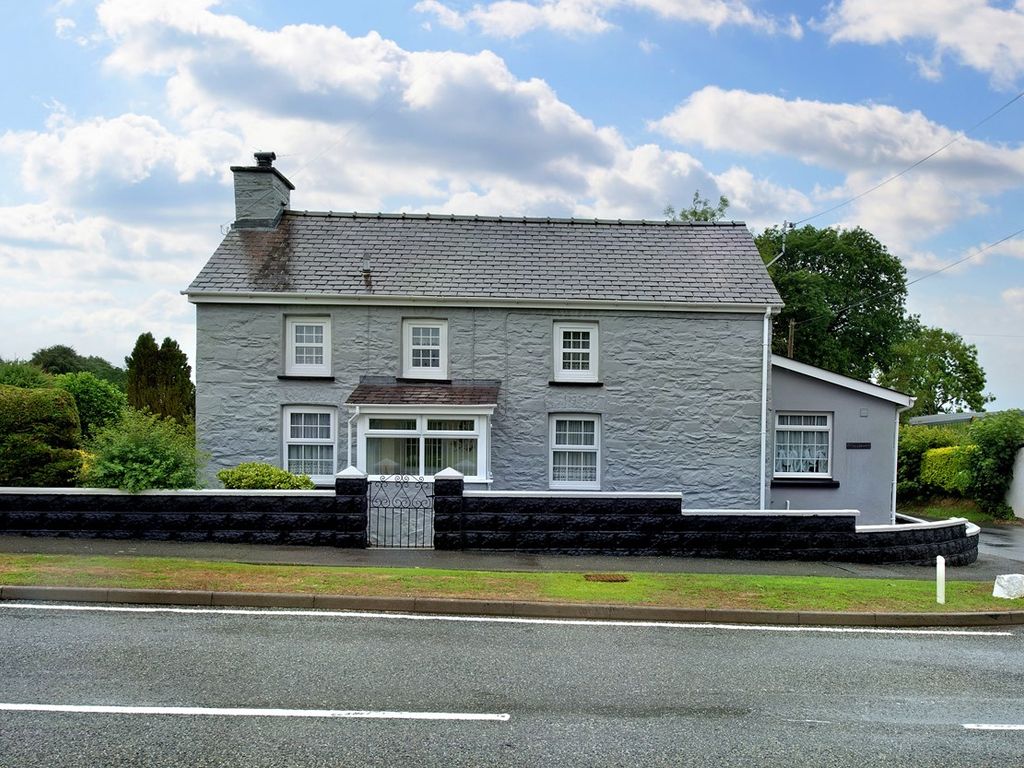 2 bed detached house for sale in Cilcennin, Lampeter SA48, £260,000