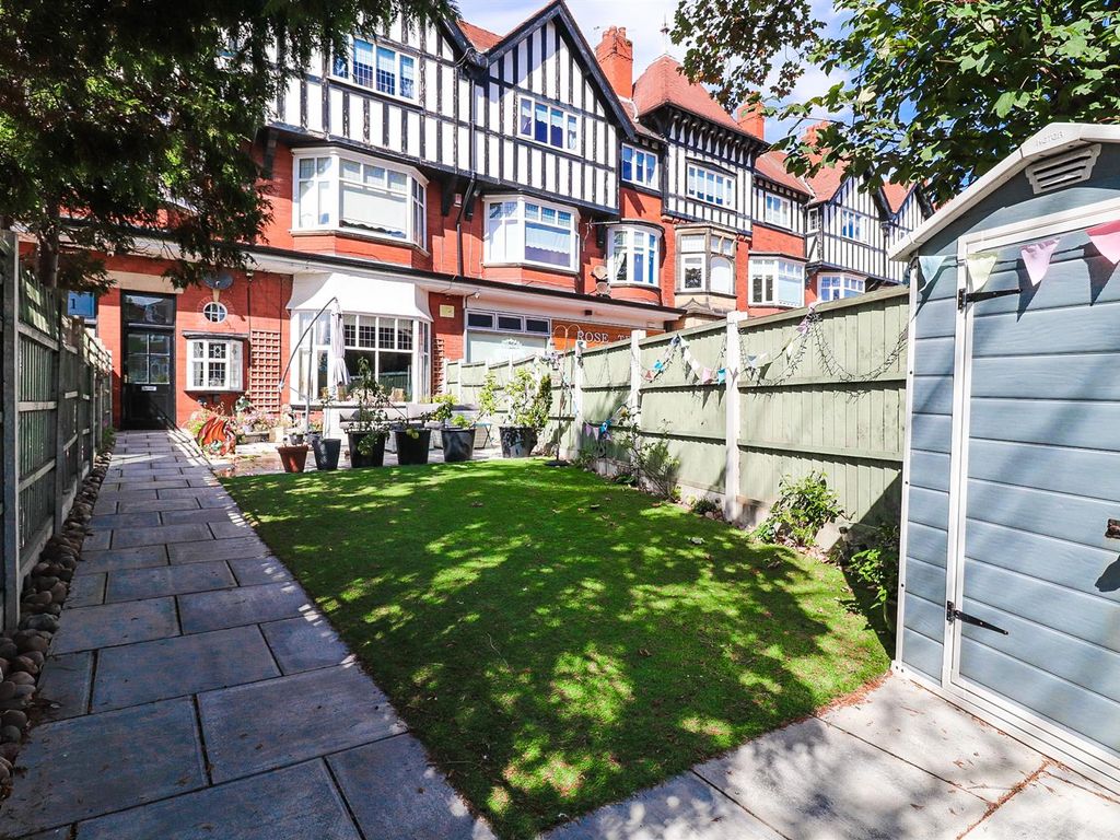 Queens Road, Southport PR9  