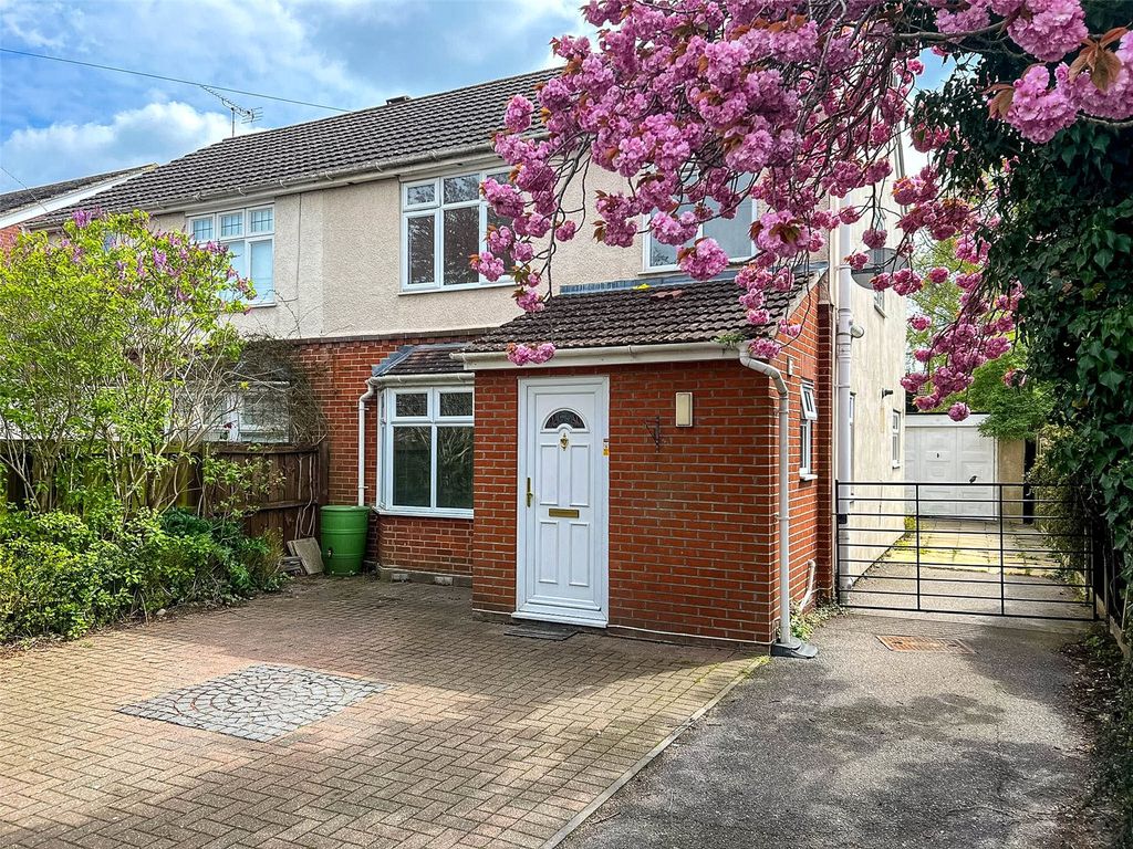 3 bed semidetached house for sale in Mill Road, Mile End, Colchester