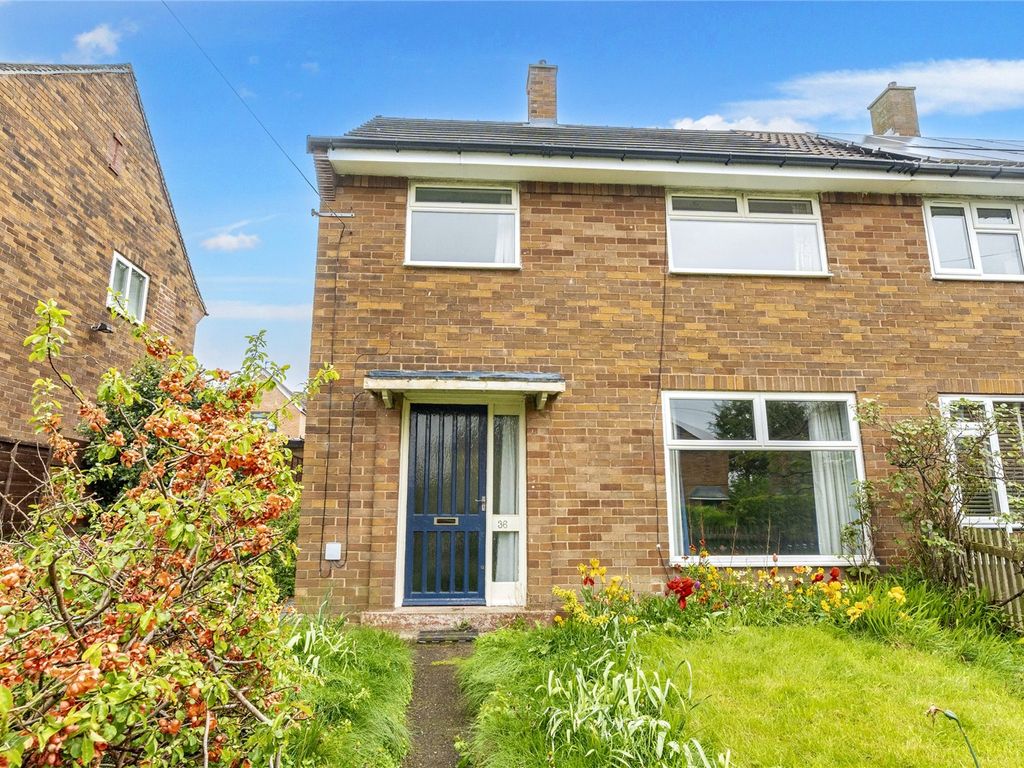 3 bed semidetached house for sale in Brackenwood Green, Leeds LS8, £