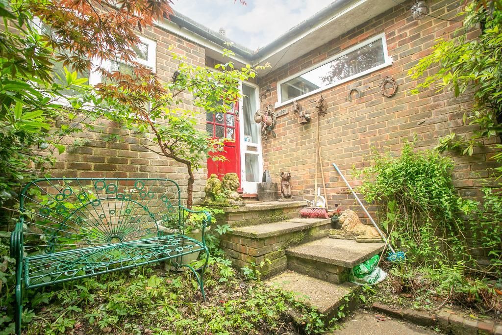 2 bed detached bungalow for sale in Street End Lane, Broad Oak, East