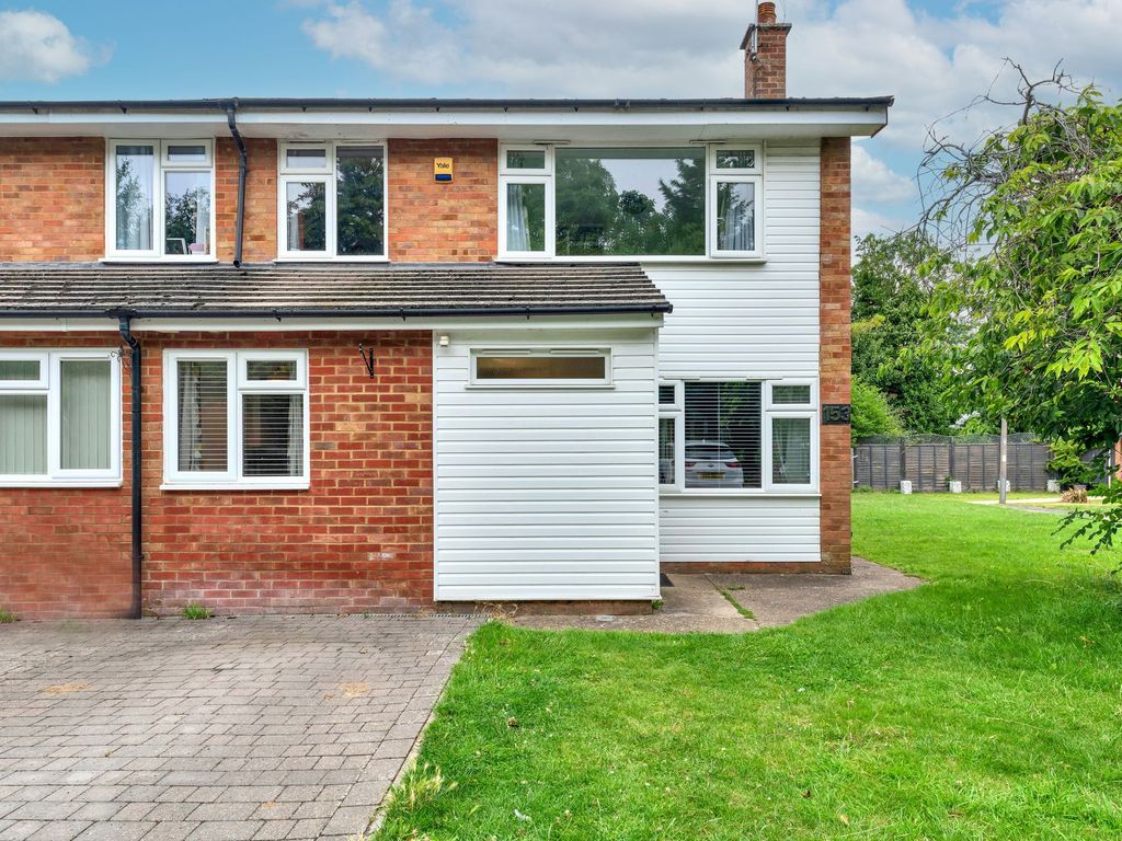 4 bed semidetached house for sale in Green Drift, Royston SG8, £