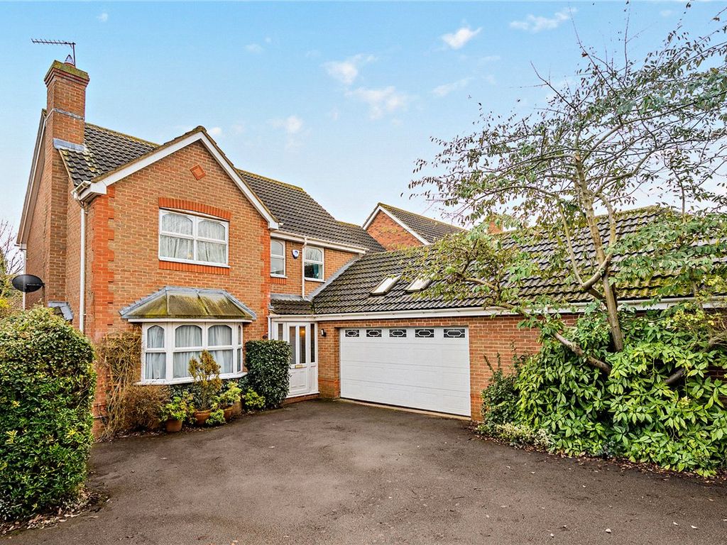 5 bed detached house for sale in Croft Lane, Roade, Northamptonshire