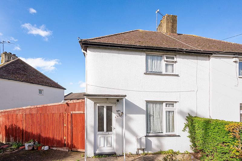 2 bed semidetached house for sale in Fullers Avenue, Surbiton KT6, £