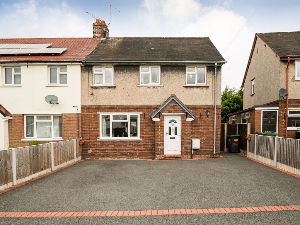 3 bed semidetached house for sale in Stanley Grove, Ruabon, Wrexham