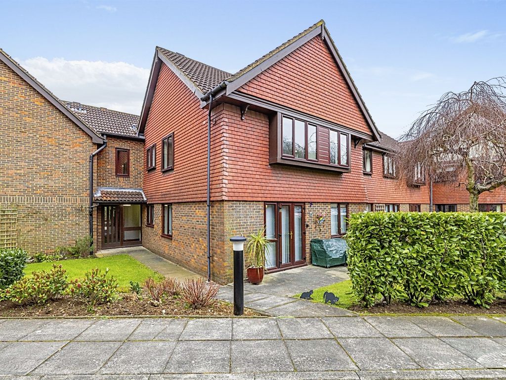 2 bed property for sale in Ransom Close, Watford WD19 Zoopla