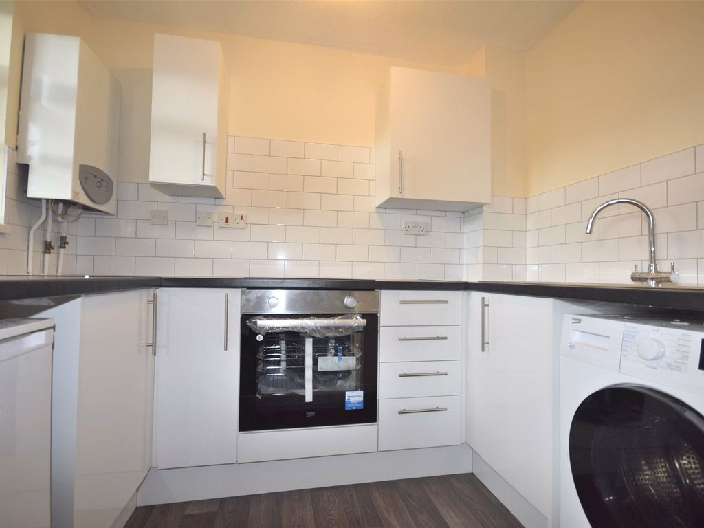 1 bed flat to rent in Bath Road, Bitton, Bristol BS30, £800 pcm Zoopla