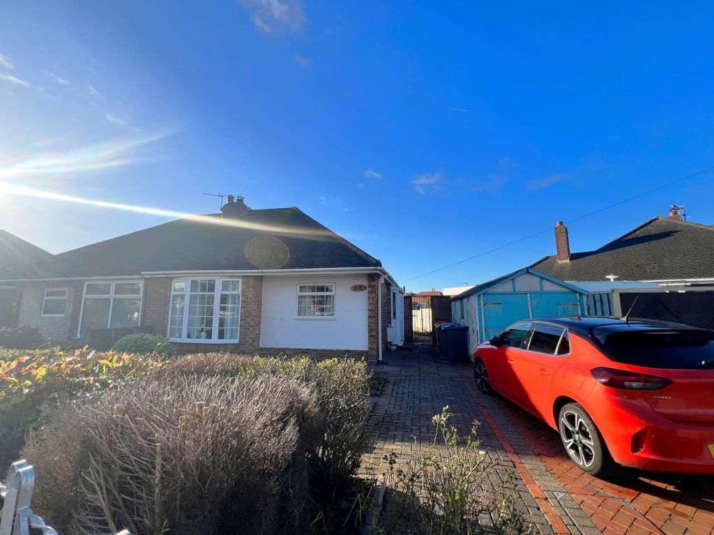 2 bed bungalow for sale in Hexham Avenue, Cleveleys FY5, £145,000 Zoopla