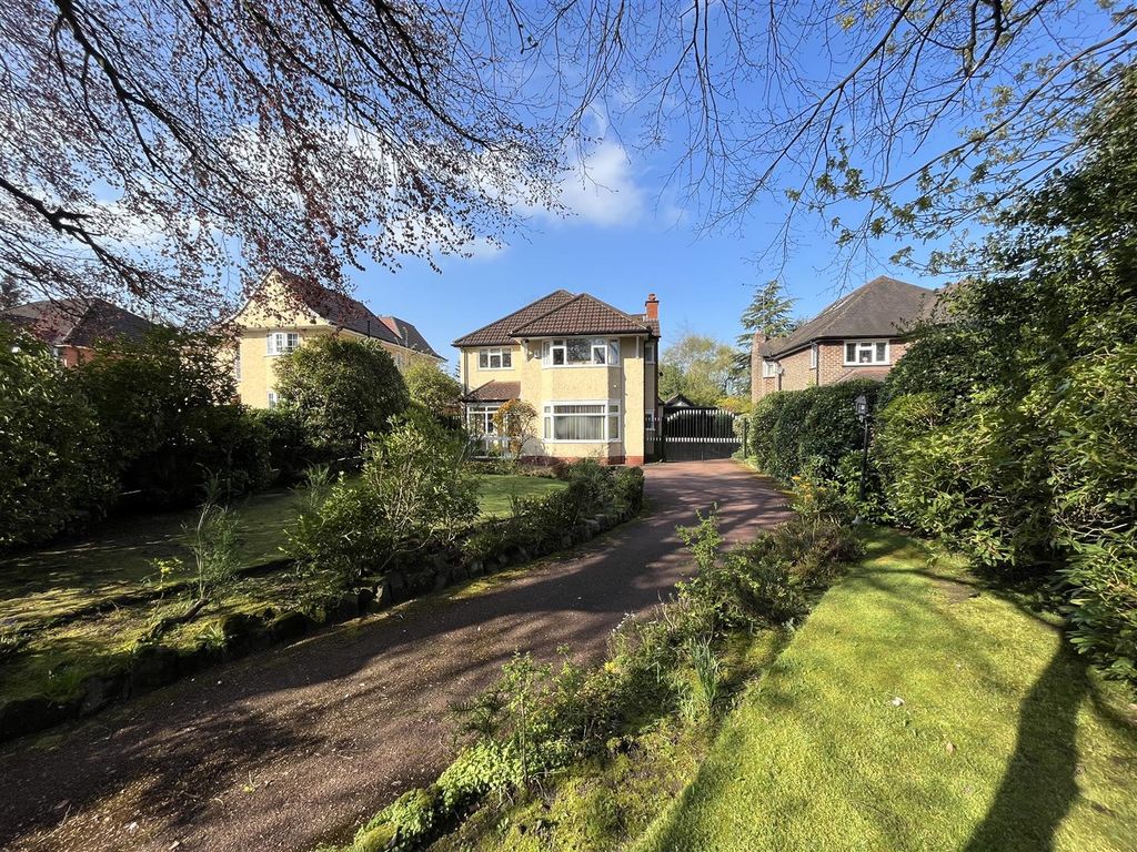 4 bed detached house for sale in Brooklands Road, Sale M33 Zoopla