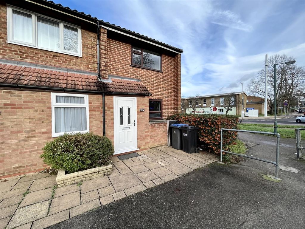 2 bed property to rent in Halling Hill, Harlow CM20 Zoopla