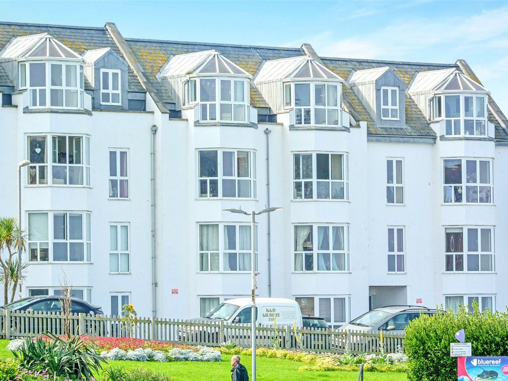 1 bed flat for sale in Crest Court, The Crescent, Newquay, Cornwall TR7