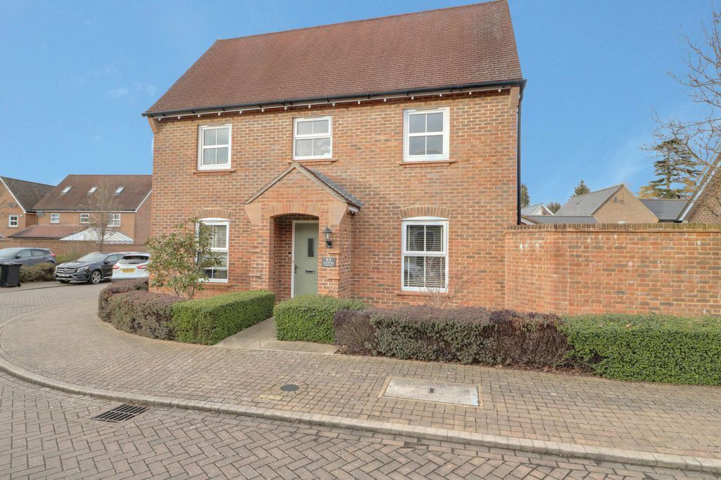 3 bed semidetached house for sale in Chilworth Way, SherfieldOn