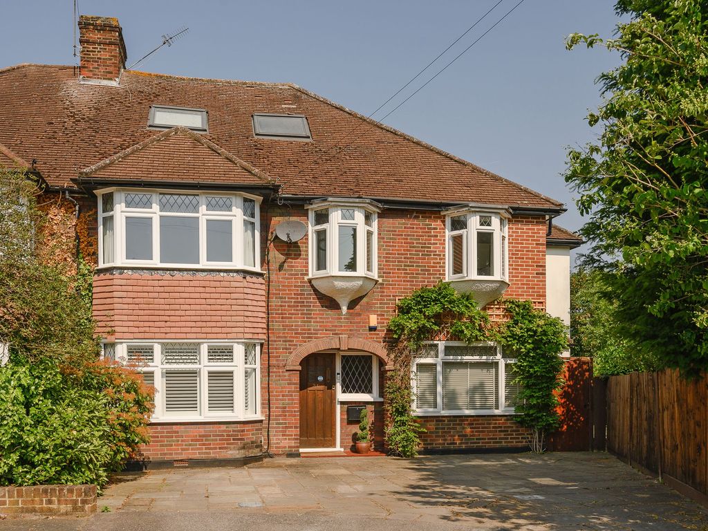 5 bed semidetached house for sale in Eastmont Road, Hinchley Wood KT10