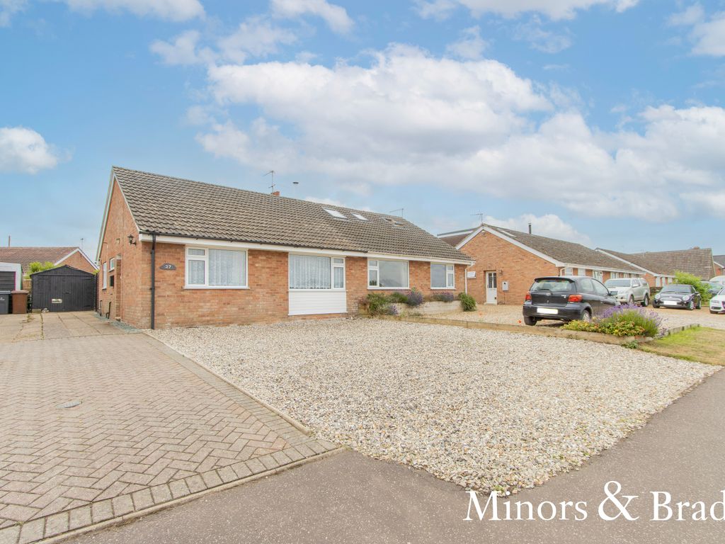 2 bed semidetached bungalow for sale in Back Lane, Mattishall, Dereham