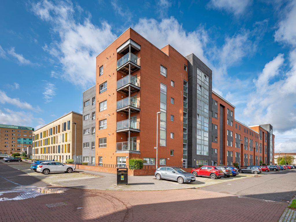 2 bed flat for sale in Mathieson Terrace, Oatlands, Glasgow G5, £