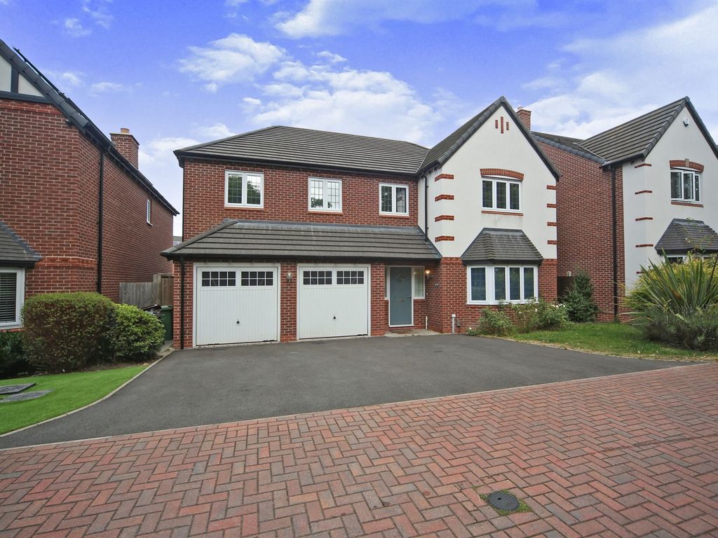 5 bed detached house for sale in Marlpit Close, Shirley, Solihull B90