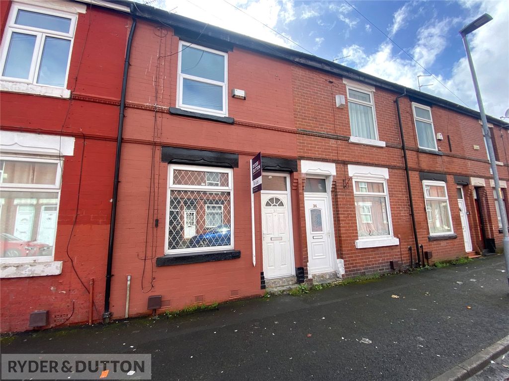 2 bed terraced house to rent in Penn Street, Moston, Manchester M40
