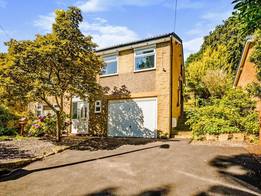 3 bed detached house for sale in Southlands Drive, Fixby, Huddersfield