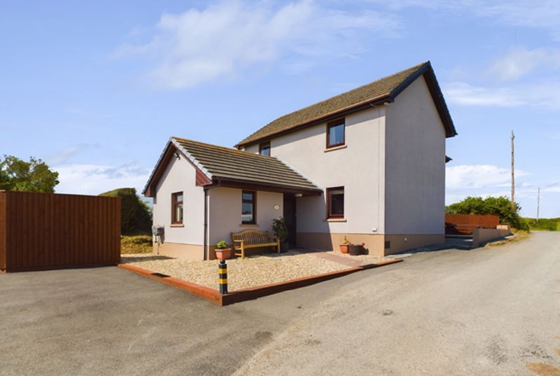 4 bed detached house for sale in Pentremeurig Road, Carmarthen SA33