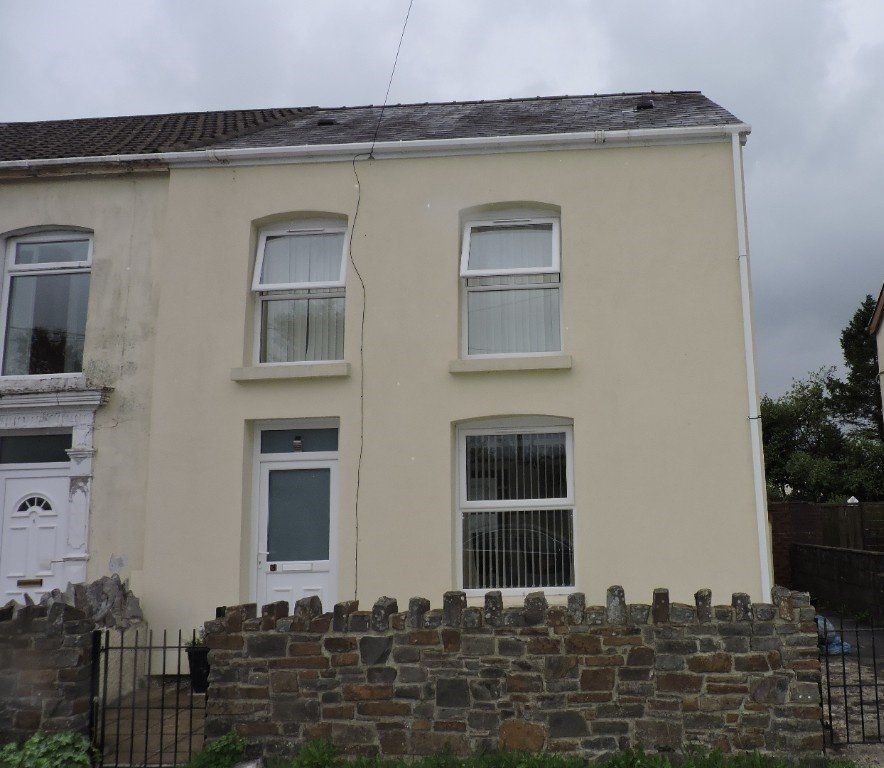 3 bed semidetached house for sale in Heol Rhyd Ddu Fach, Cwmllynfell