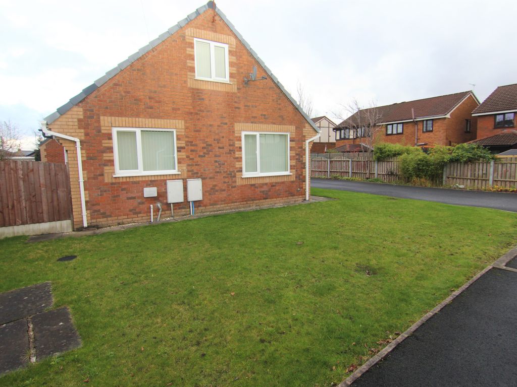 2 bed detached bungalow for sale in St Stephens View Droylsden