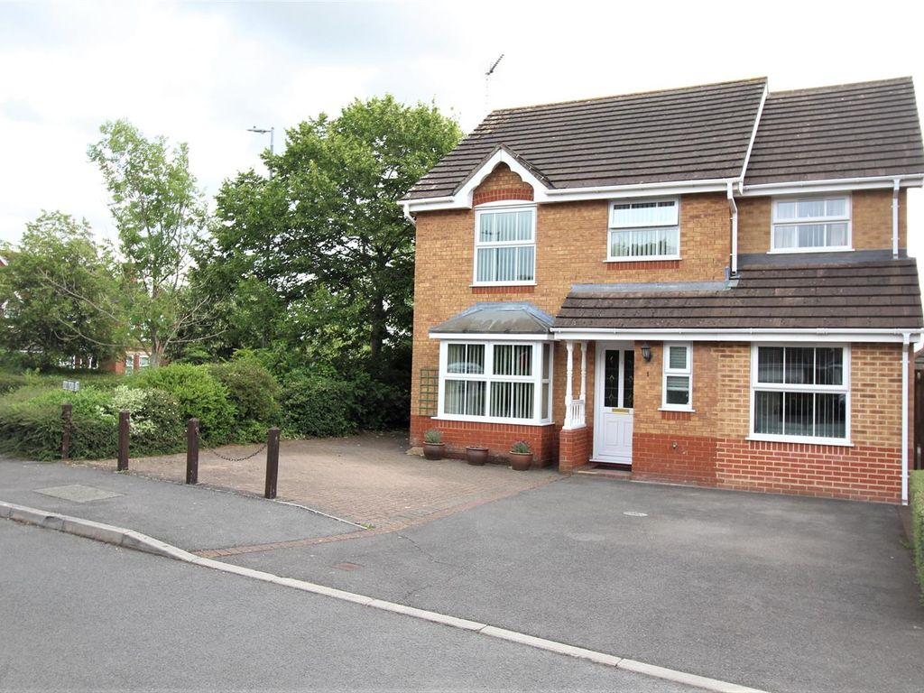 4 bed detached house to rent in Devon Close, Chippenham SN14 Zoopla