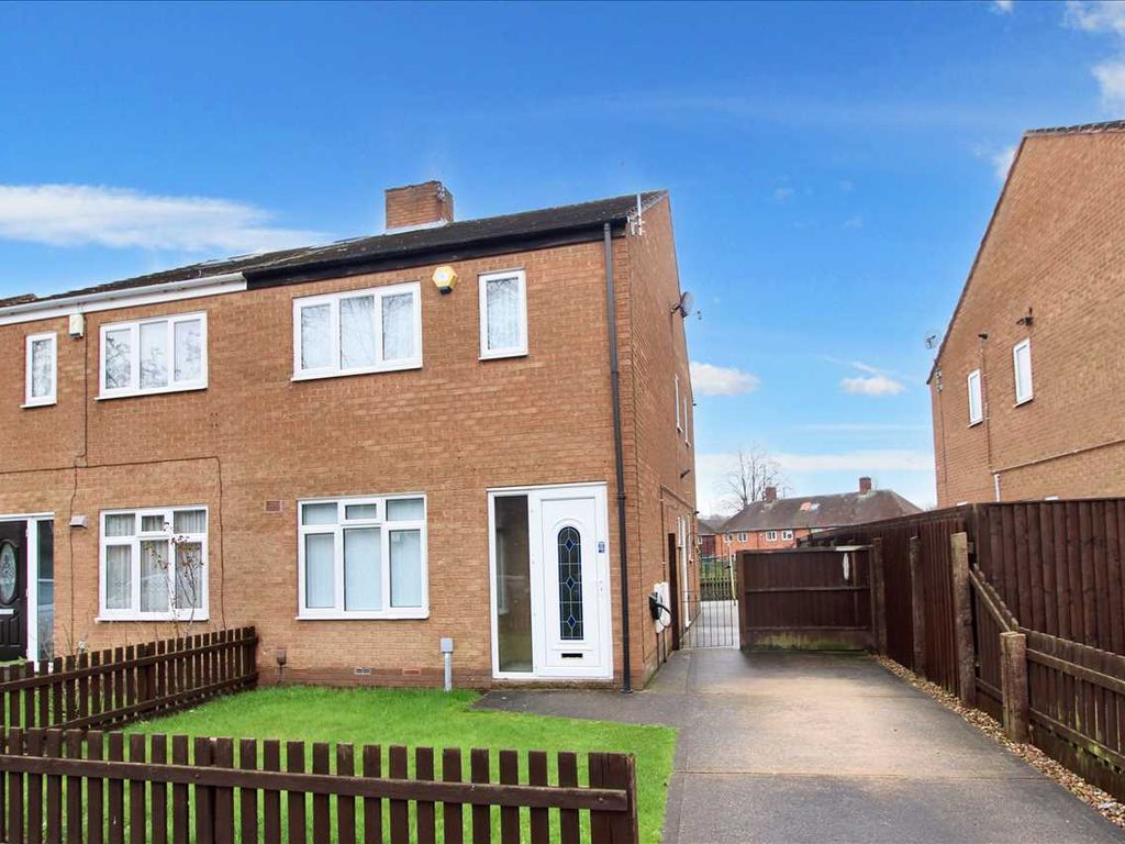 3 bed semidetached house for sale in Naomi Crescent, Bulwell