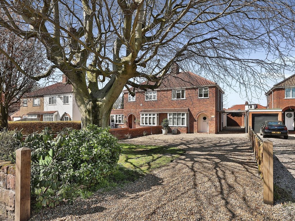 3 bed semidetached house for sale in Middletons Lane, Hellesdon