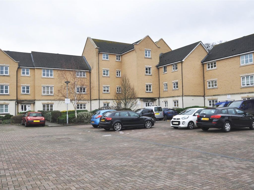 2 bed flat to rent in Academy Court, Beaconsfield Road, Bexley DA5, £1,400 pcm Zoopla