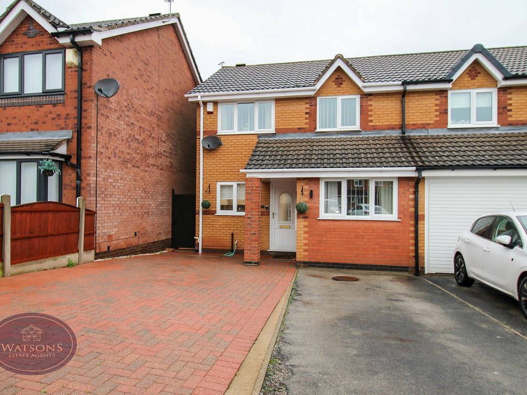 3 bed semidetached house for sale in Hatton Gardens, Nuthall