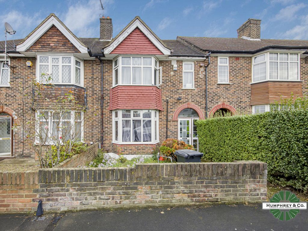 4 bed terraced house to rent in South Park Crescent, London SE6, £2,200