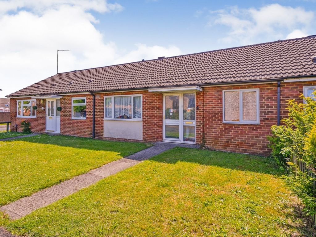 2 bed terraced bungalow for sale in Nuffield Close, Bicester OX26 Zoopla