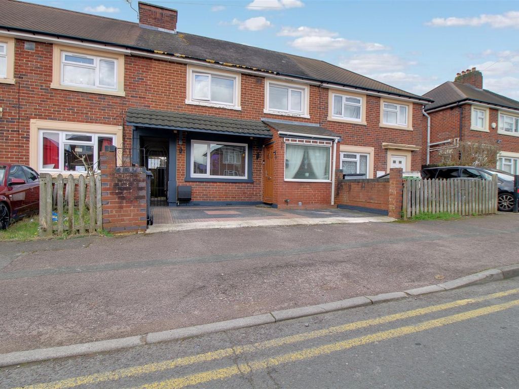 3 bed terraced house for sale in Bathurst Road, Gloucester GL1, £