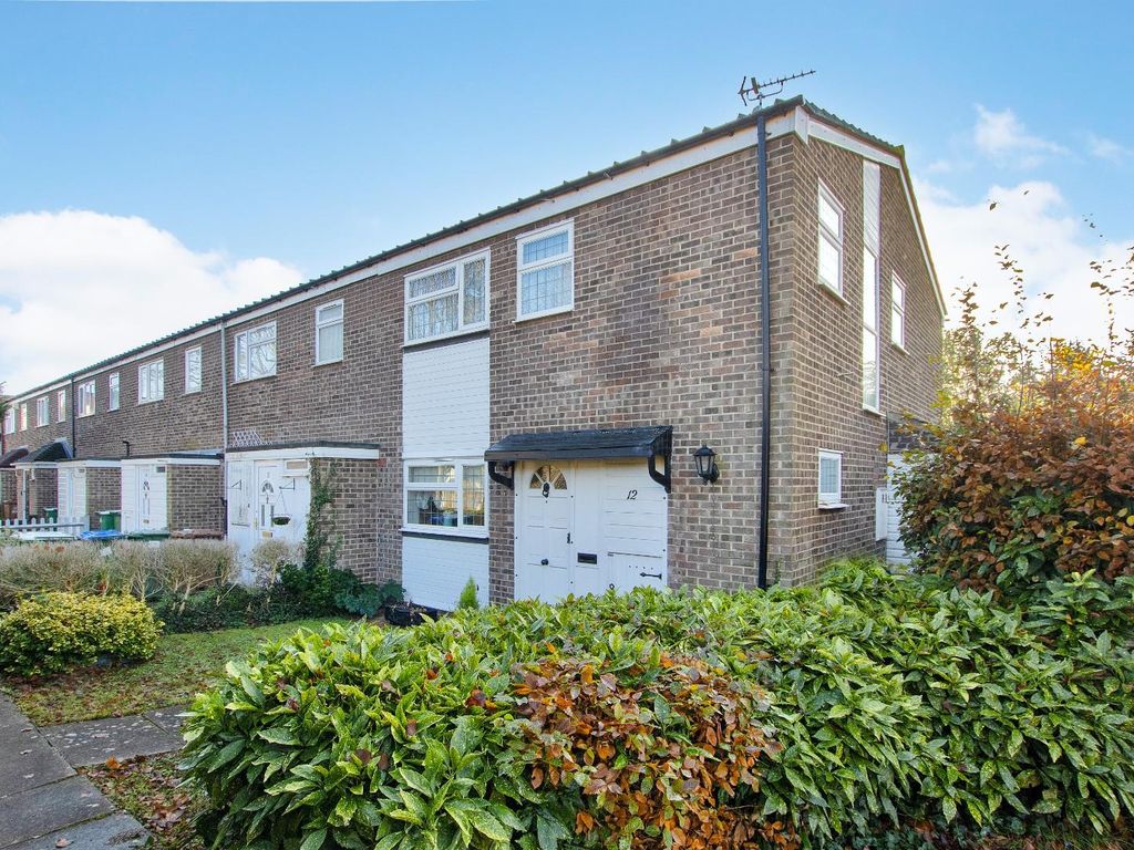 4 bed semidetached house for sale in Lingey Close, Sidcup DA15, £