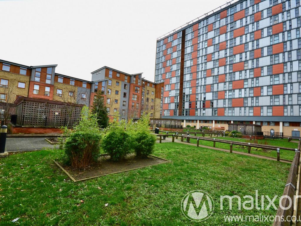 420 London Road, Surrey CR0  