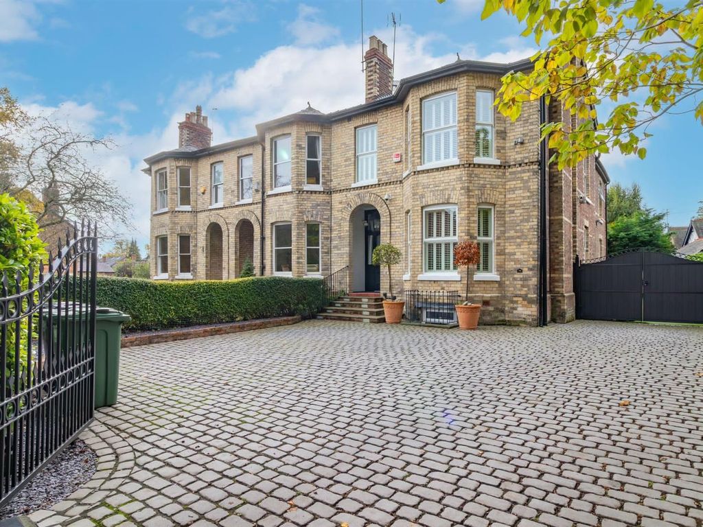 5 bed semidetached house for sale in Ashley Road, Hale, Altrincham