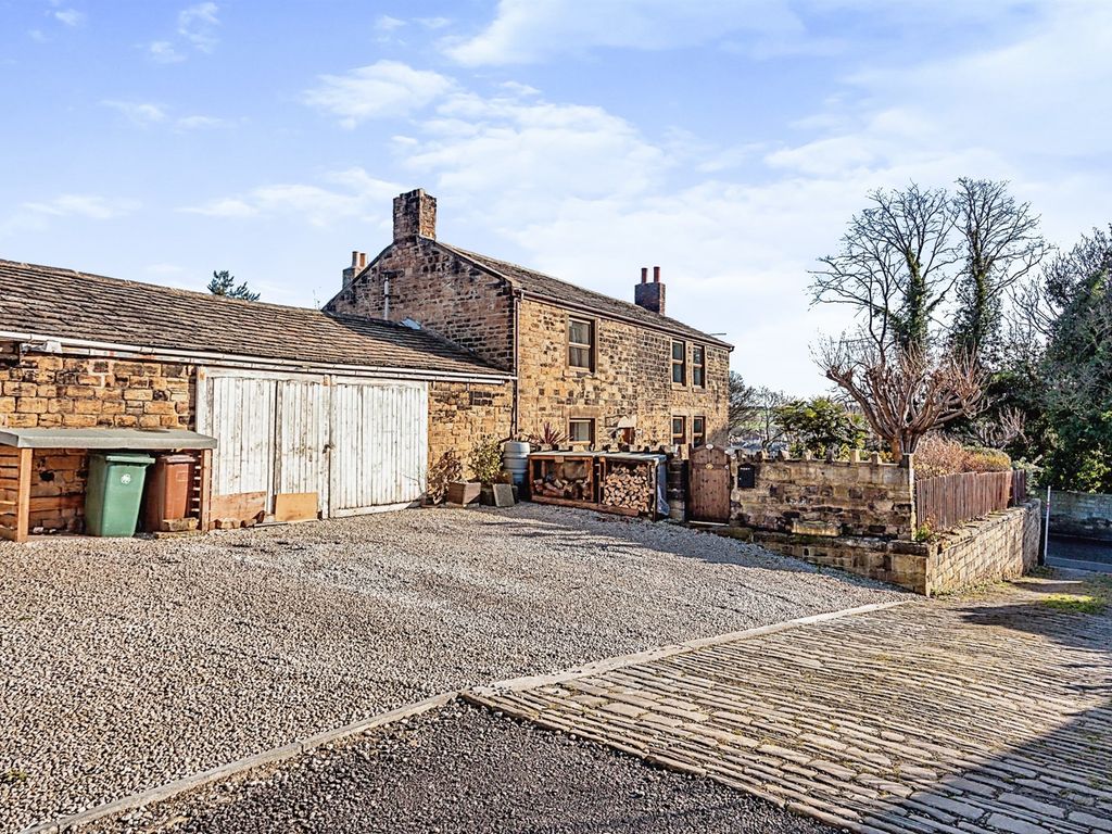 3 bed detached house for sale in Headland Lane, Earlsheaton, Dewsbury