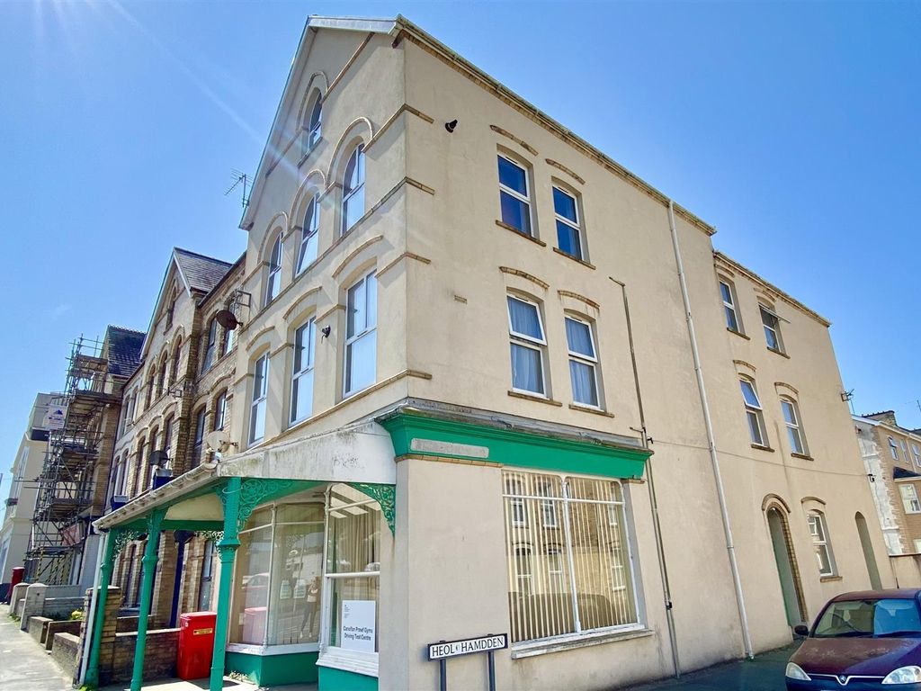1 bed flat to rent in Cardiff Road, Pwllheli LL53 Zoopla