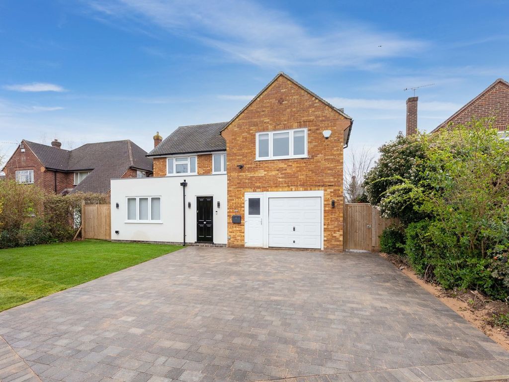 4 bed detached house for sale in Lees Close, Maidenhead SL6, £1,150,000