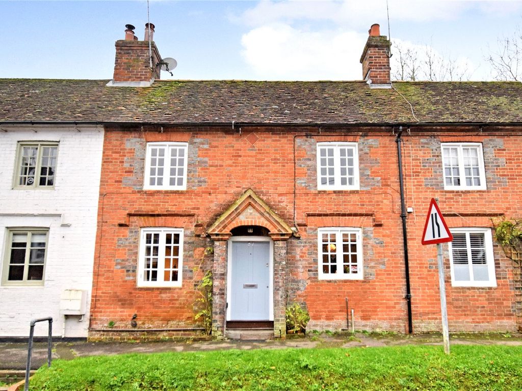 2 bed terraced house for sale in Swan Street, Kingsclere, Newbury
